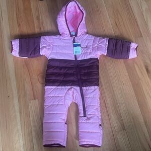 Snonook NWT hooded Snowsuit infants 12-18M In duo pink